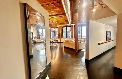 Massive Downtown Seattle Condo - Free Parking! - Foto 22