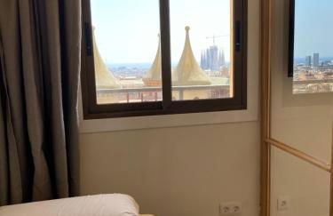 Amazing sea and Sagrada Familia views homey apartment - Photo 14