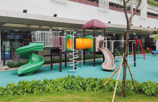 Warm And Elegant 2Br At The Kensington Royal Suites Apartment - Photo 37