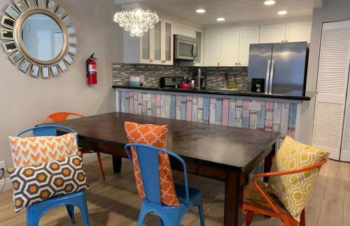 MAGICAL Xcape, POOLS-SPA, WALK 2 DISNEY, CENTRAL AC-HEAT, FULLY EQUIPPED, 2 FREE PARKING SPACES, OWNER MGMT - Foto 8