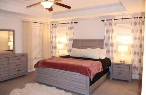 Convenient Remote-friendly suburban oasis - Foto 2