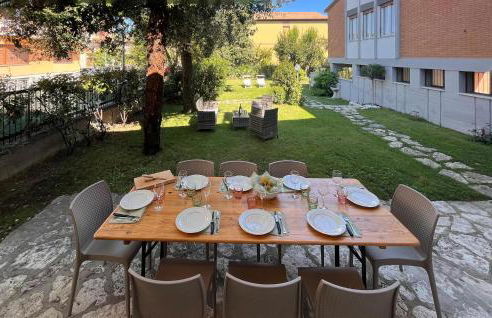 Beautiful Home In Porto Potenza Picena - Photo 3