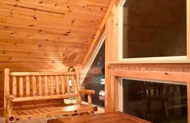 One of a Kind Rustic Log Cabin near Bryce Resort - Large Game Room - Fire Pit - Large Deck - BBQ - Foto 44