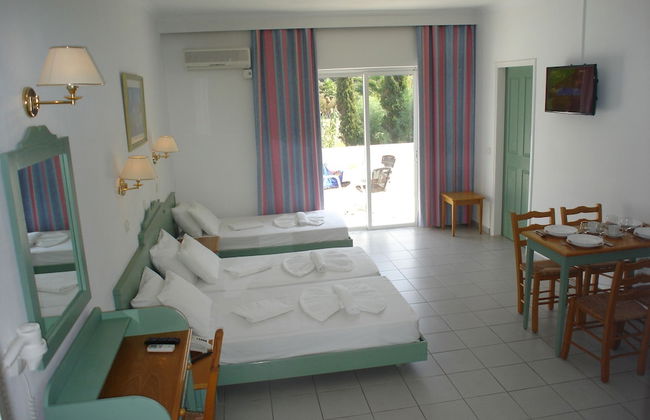 Andromeda Hotel Apartments - Foto 3