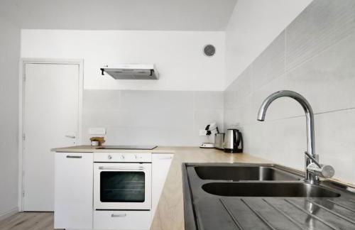 T3 Moderne, spacieux & climatisé - Parking Privé - Foto 35