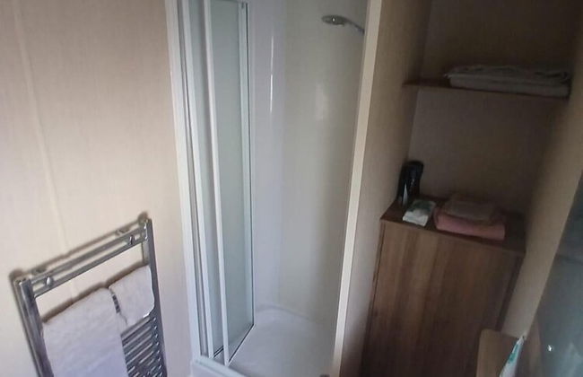 Abi Caravan Sleeps 8 Lyons Winkups Holiday Park - Foto 9