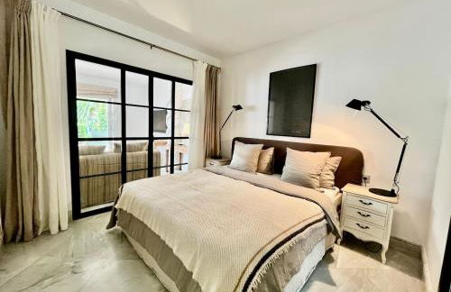 Cozy Townhouse with Sea View - Photo 17