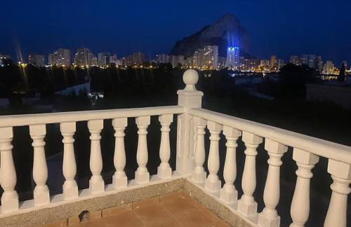 Agradable Villa con piscina y vistas al mar - Photo 10