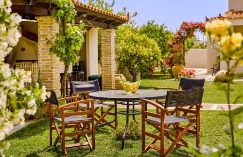 Renko Royal Villa - Private Infinity Pool & Garden - Athens Riviera - Foto 17