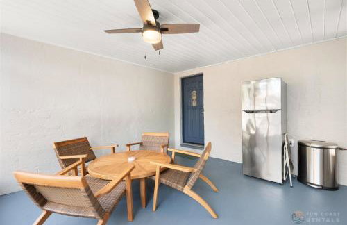 Adorable Dog Friendly Home with Fenced Yard, Office, STEPS to Canal & Hospital! - Foto 30