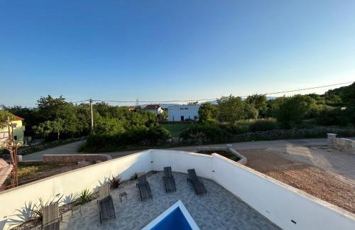 KRK, VILLA SOTTOVENTO WITH POOL, 8p - Foto 9