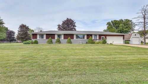 12 Mi to Castle Rock Lake Serene New Lisbon Home! - Foto 1