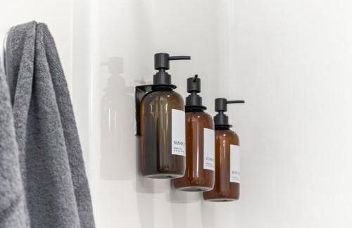 2BR in Downtown with Parking - Foto 37