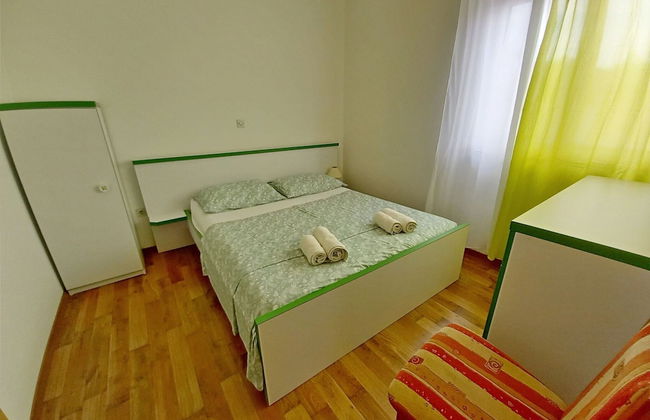 Detached House at Country Side, Fenced Private Garden Ideal for 2 Fam, Wifi - Photo 4