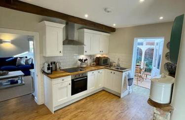 Northbrook Cottage, Farnham, up to 8 adults - Photo 8