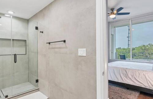 Luxury 1260sq ft 2 Bd 2BTH in DT - Foto 14