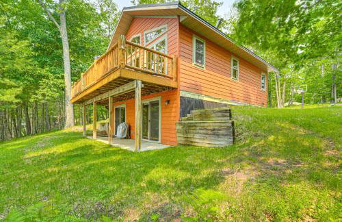 Four-Season Lake Cabin with Canoe and Paddle Boat! - Foto 22