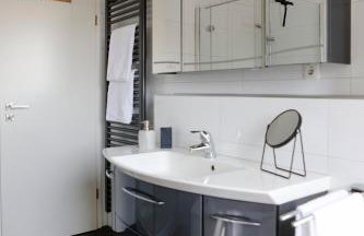 Lumen Homes - Design-Apartment nahe Audi und Altstadt, 3 Zimmer, über 100 m2, Balkon - Photo 15