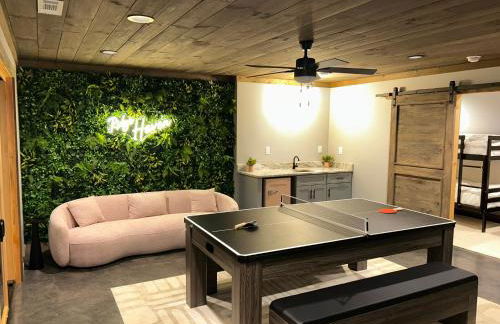 Lux Blue Ridge Cabin, Hot tub, Swing, PingPong! - Foto 58