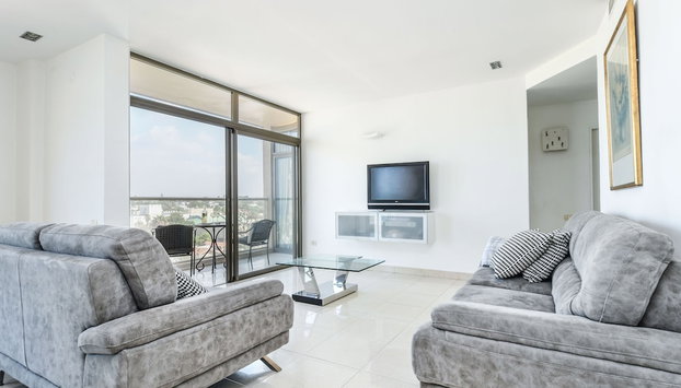 Herzliya Seaside Charming Home by Sea N' Rent - Foto 5, Sala de estar