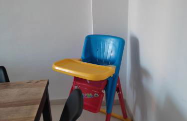 Apartamento cerca del centro con parking gratuito - Photo 5