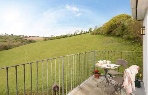 Cosy Beachfront Retreat with Stunning Sea Views and free Parking - Foto 16