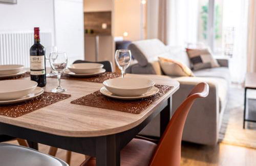 Vue Panoramique - Between Paris & Disneyland - Gare à 10min - Parking Souterrain Privé - - Foto 19