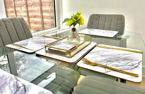 Stunning 3 Bedroom House Near Birmingham Airport and NEC - Foto 7