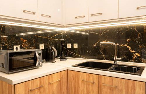 Luxury Getaway with Jacuzzi - Platanos House Salakos - Foto 8