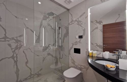 EST Villa DIOCLETIAN on Solta - luxurious villa, beachfront, private pool, outdoor BBQ, large terrace and garden, free parking - Wonderful privacy - Foto 20