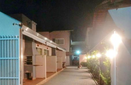 "Prainha Flats" com Jacuzzi e Piscina - Foto 29