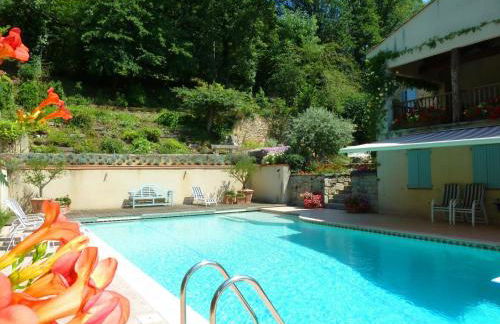 The Courtyard - Photo 21