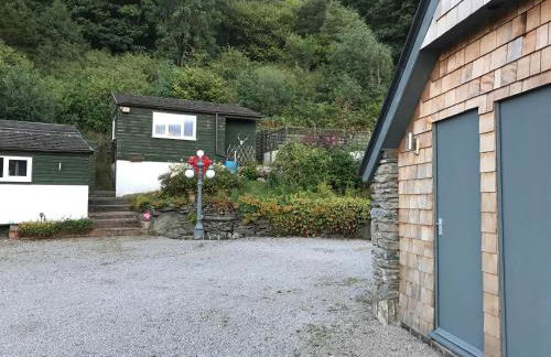 Poplar Lodge, Dee Valley Stays - cosy microlodge with detached private shower & WC - Photo 31