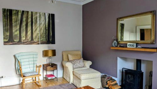 Huge 4 Bed Apt - Perfect Base to Explore The Borders - Foto 3