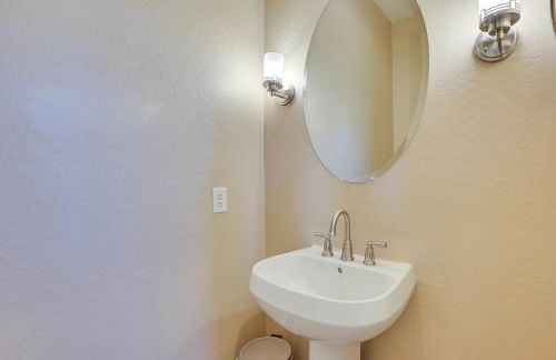 Poolside Dining! Family Home 5 Mi to Goodyear - Foto 21