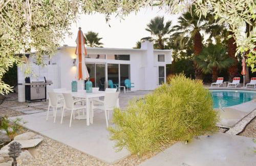 Live the Mid Mod Life at Mariposa Palms - Foto 35