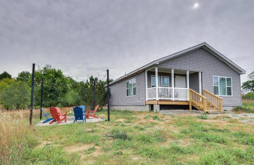 Family Home in Rapid City about 4 Mi to Torch Lake! - Foto 22