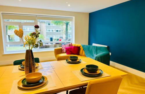 LivinSpace- Modern and spacious 2 bed flat in Central Sutton - Foto 11