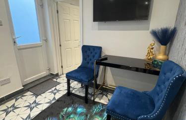 Marble blue flat, City of Gloucester - Foto 11