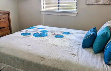 Lake ConRoy Estates - Unit B with Pool Access - Photo 10