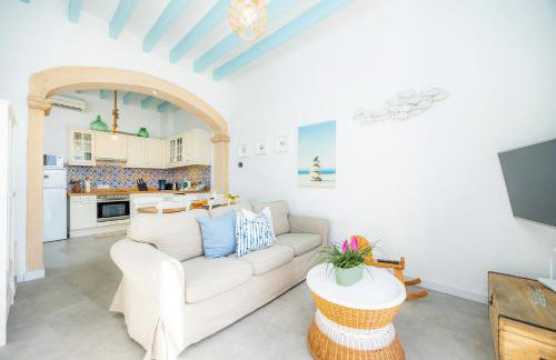 Marina 48 Seafront Apartment - Photo 7