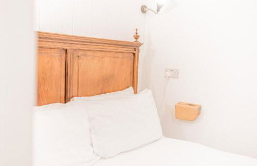 Romantic getaway, little two bed, two bath barn conversion with amazing views and parking - Foto 7