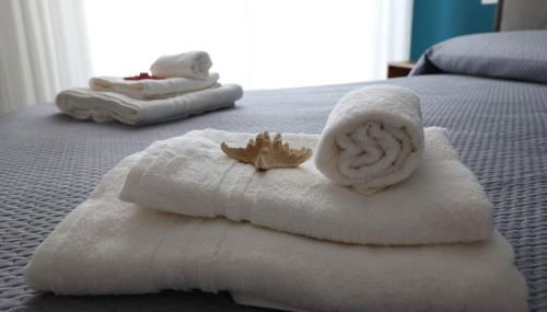 Pier Boutique Apartment - Photo 5, towels