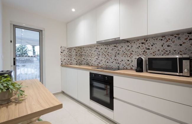 Seaside Elegance Brand New 2BD Luxury Stay - Photo 7