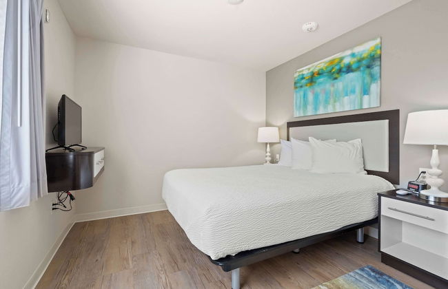 WaterWalk Extended Stay by Wyndham Kansas City - Overland Pk - Photo 24