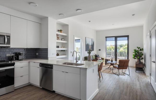 Mint House Nashville – The Gulch – Division St - Foto 31