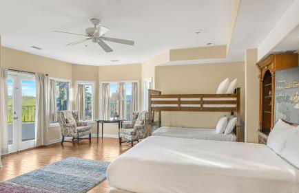 Private Estate w Pool Hot Tub Fire Pit Near Encinitas The Ranch by AvantStay - Foto 32