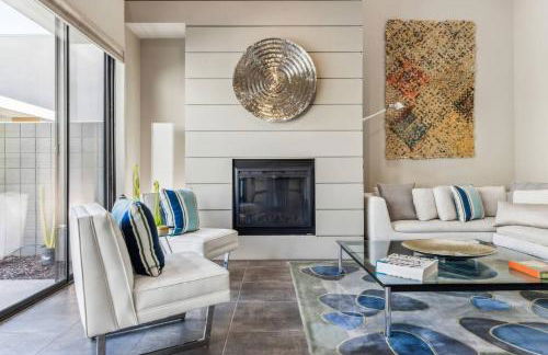 Stylish Gated TH + private heated pool + hot tub - Foto 20