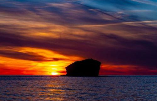 Beach Lovers Paradise in Portreath - With Sea Views & Log Burner just 100m from beach - Photo 21