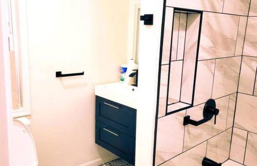 Beautiful Queen Luxury Suite Near Downtown Norfolk - Foto 18